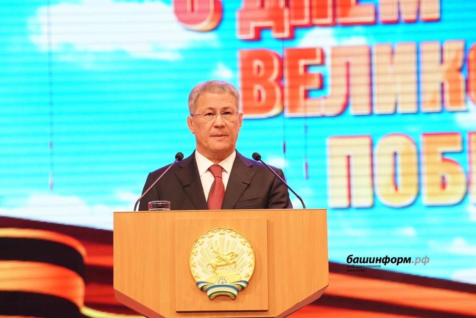 Олег Яровиков