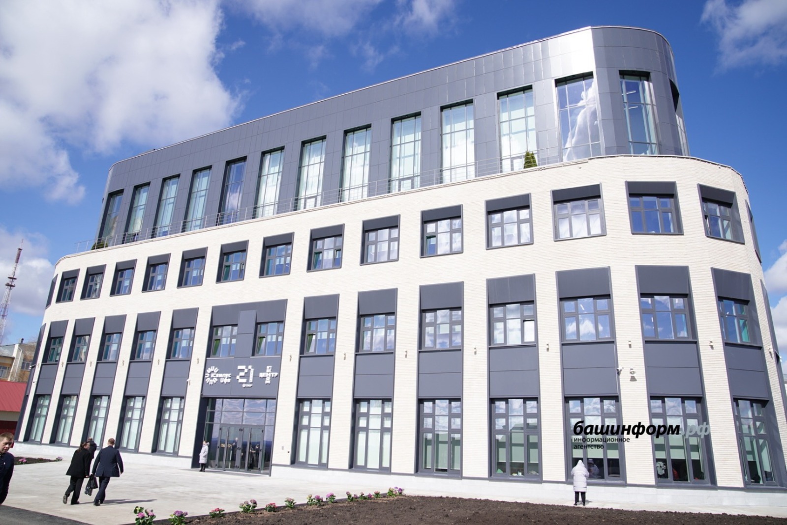 Олег Яровиков