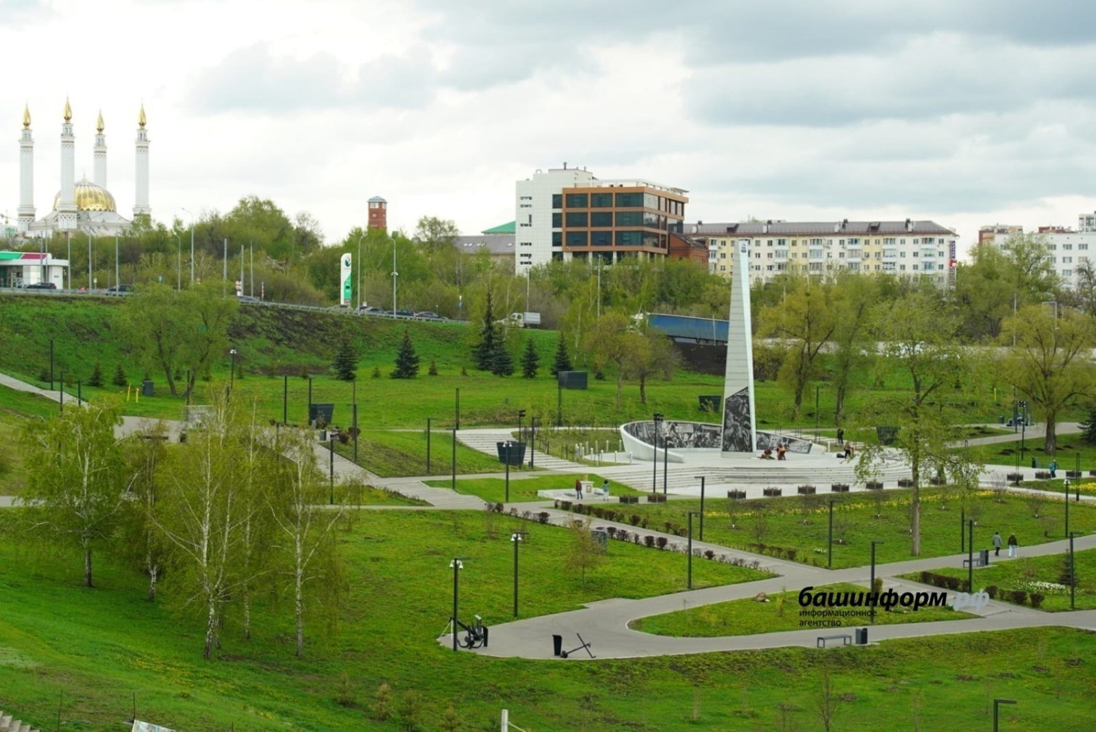 Олег Яровиков