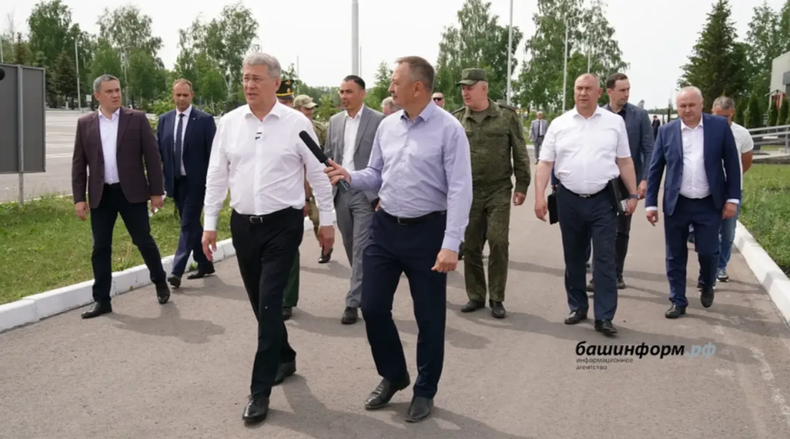 Олег Яровиков