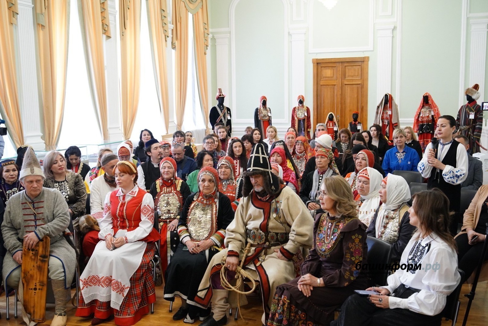 В Башкирии возобновят подготовку мастеров по пошиву национальных костюмов