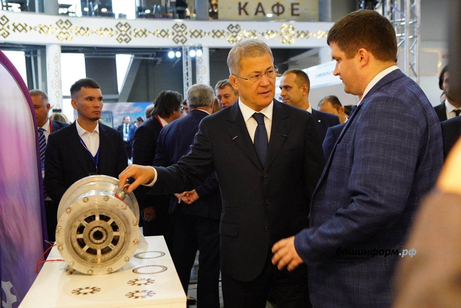 Олег Яровиков